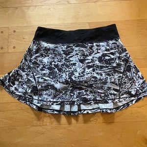 Lululemon Circuit Breaker II Tennis Skirt Size 6